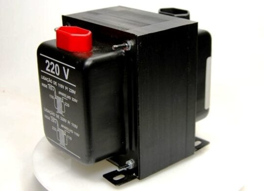 transformador de voltagem conversor 220 110 para usar no Chile